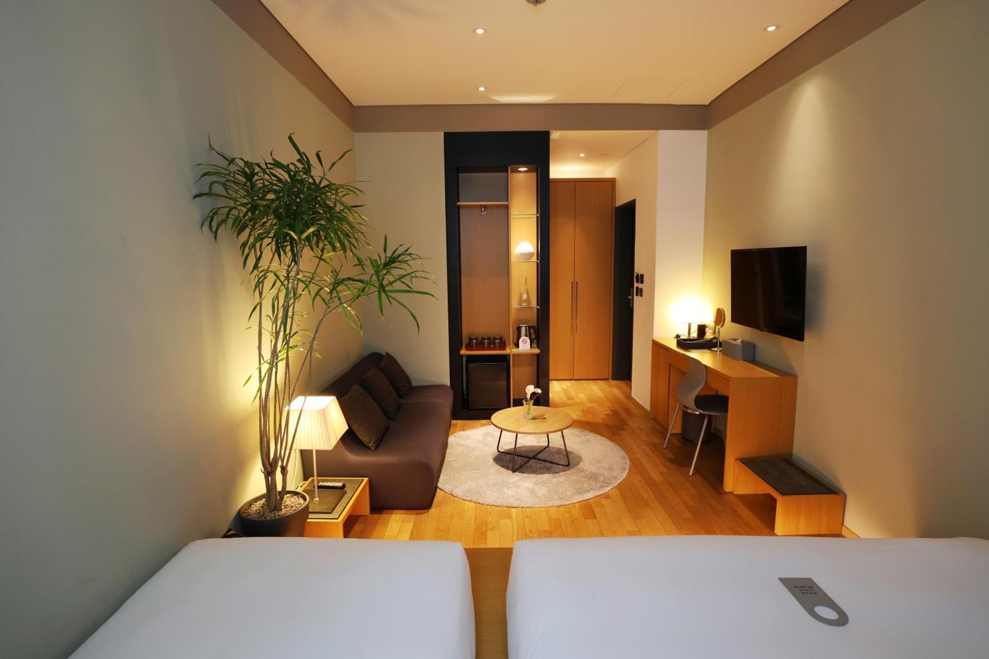 Seoul Hotel Shinshin Myeongdong Exterior photo
