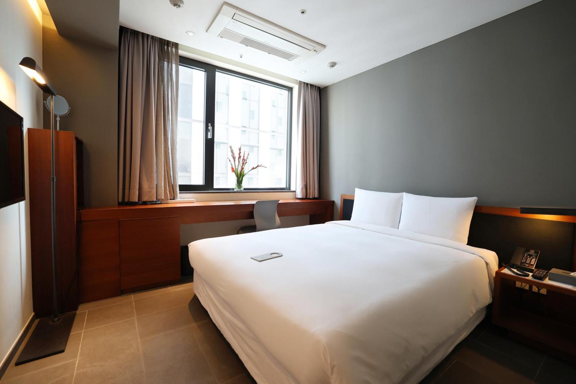 Seoul Hotel Shinshin Myeongdong Exterior photo