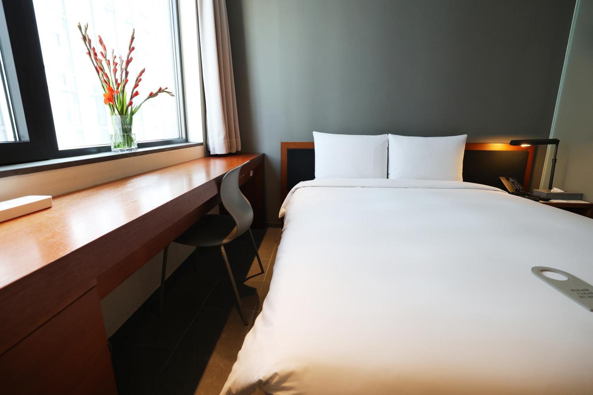 Seoul Hotel Shinshin Myeongdong Exterior photo