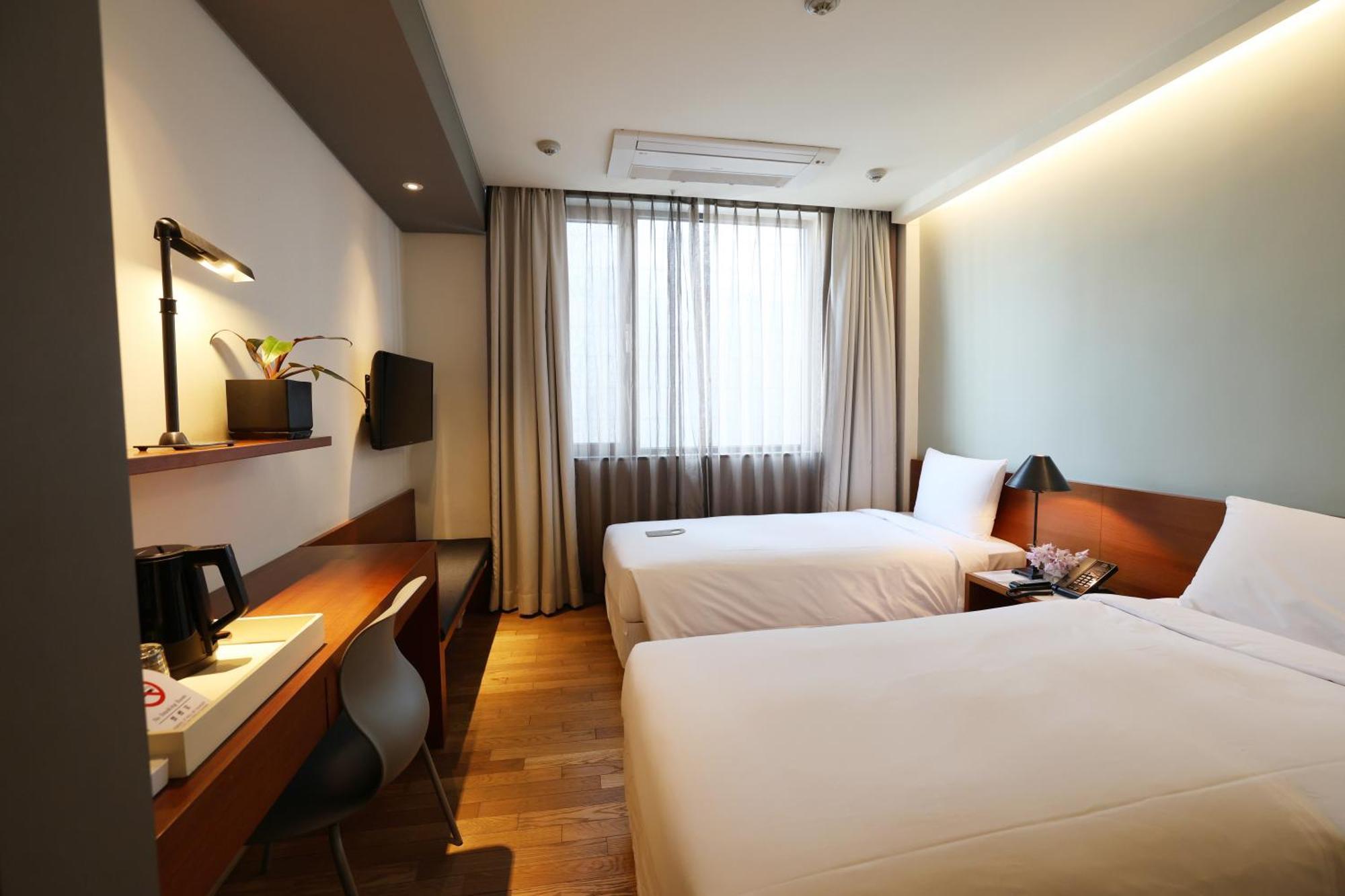 Seoul Hotel Shinshin Myeongdong Exterior photo