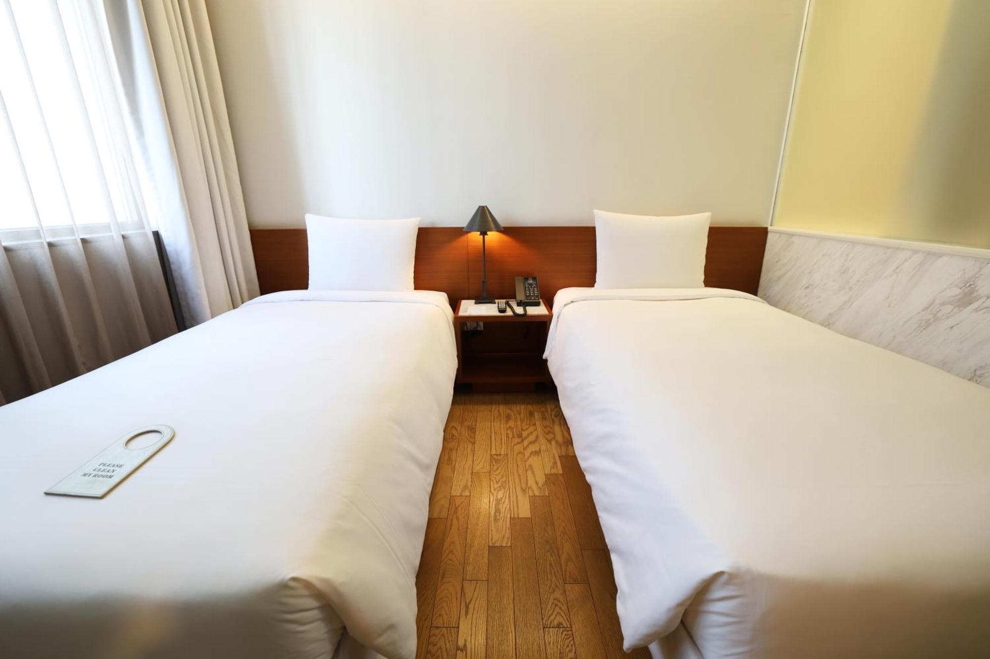 Seoul Hotel Shinshin Myeongdong Exterior photo