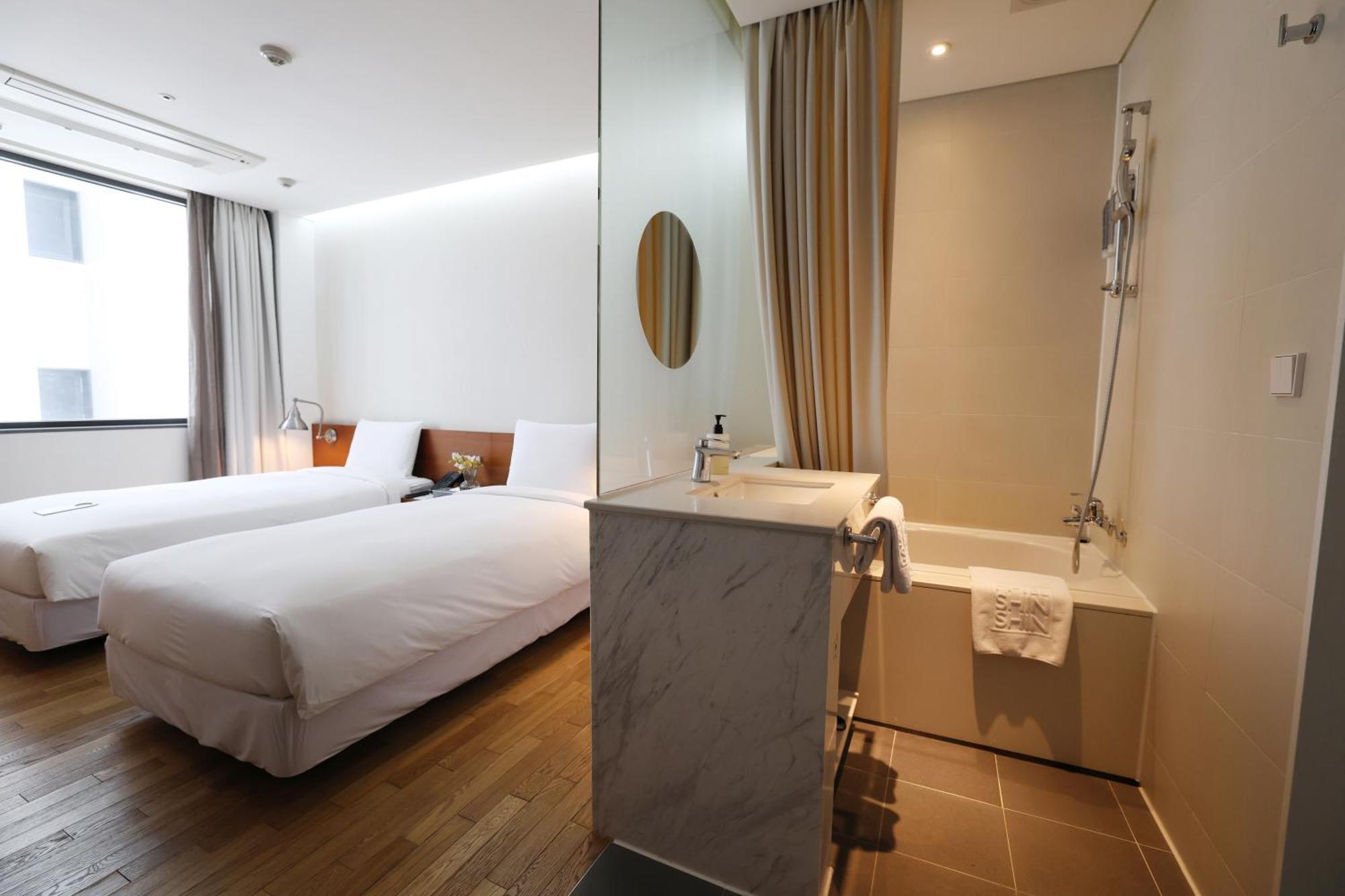 Seoul Hotel Shinshin Myeongdong Exterior photo